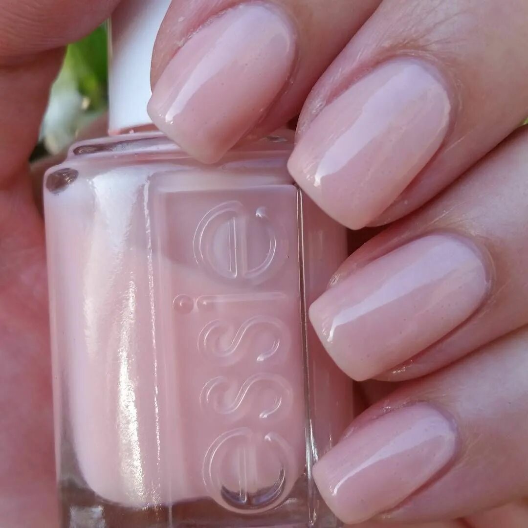 Лак essie купить. Лак для ногтей Essie. Лак Nail Color, Essie. Лак Эсси палитра. Лак Essie палитра.