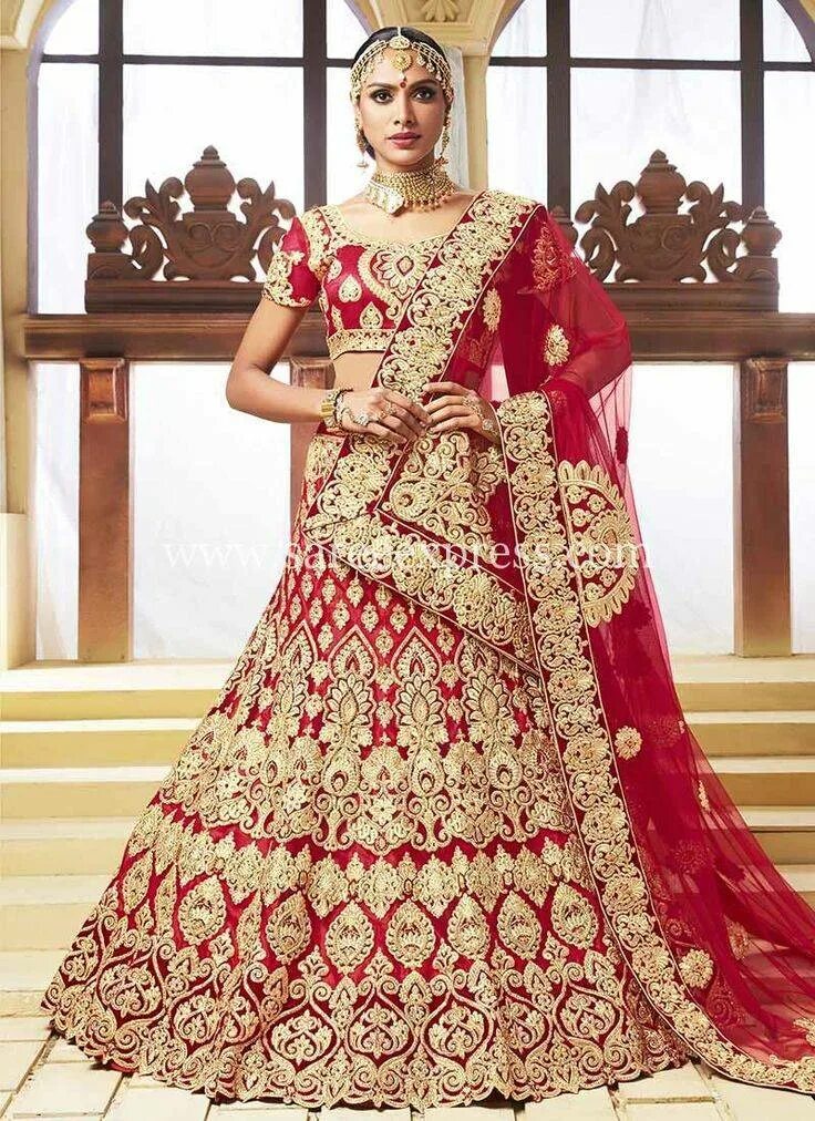 Индийское Сари. Свадебное индийское платье Lehenga. Свадебное Сари в Индии. Индийское Сари красное свадебное.