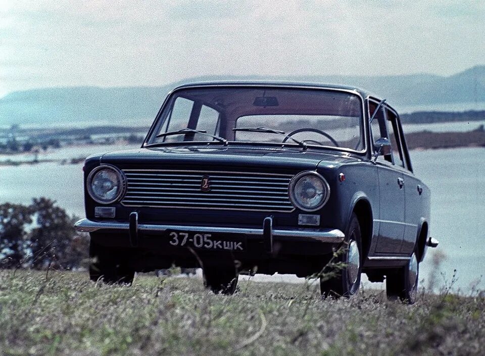 Ваз 2103 дипломат. Ретро автомобиль. Авто москвич азлк 2140. Отечественные автомобили. Москвич 412 иж.
