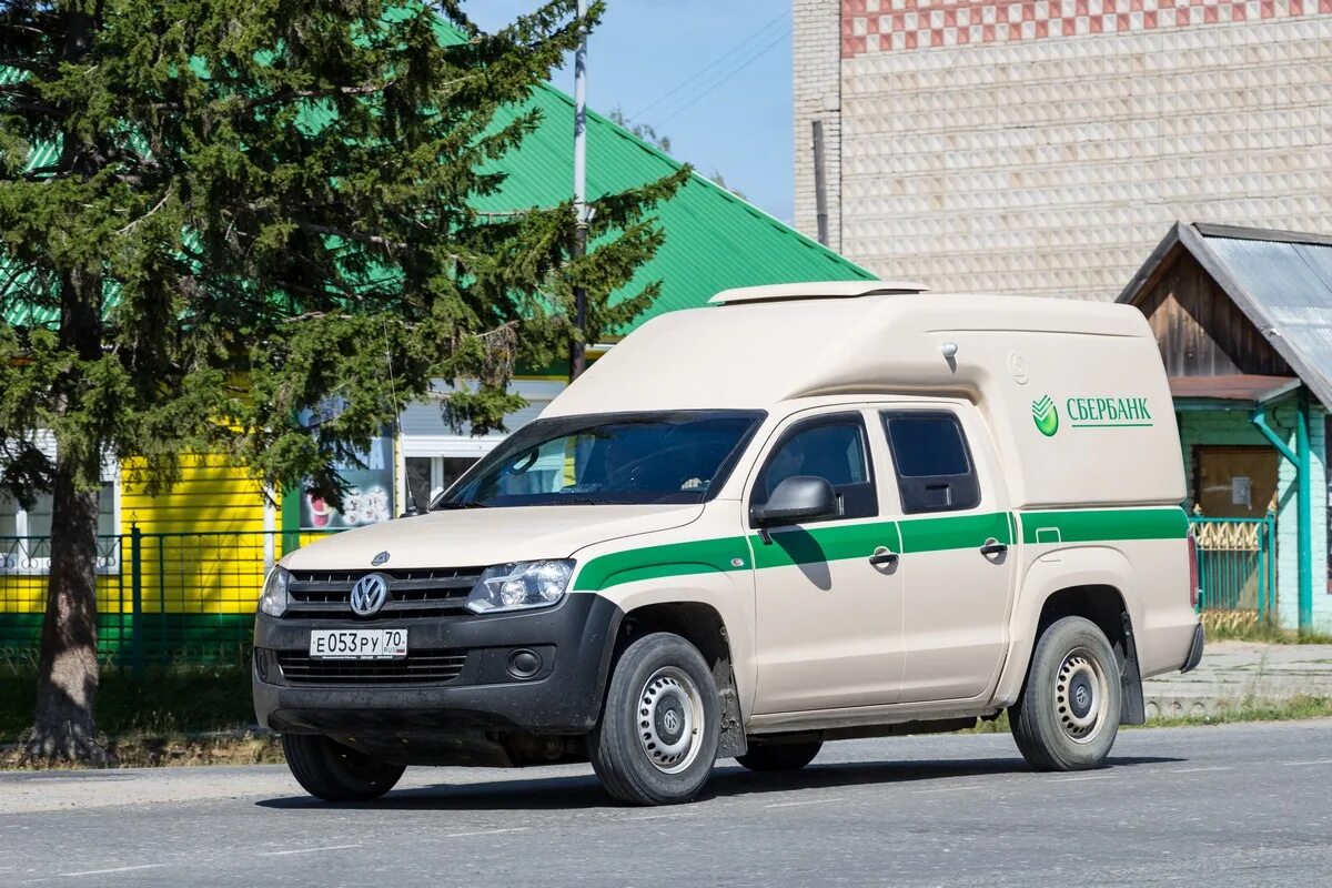 Купить инкассаторскую машину. Фольксваген Амарок инкассаторский. Volkswagen Amarok инкассатор. Инкассаторская машина Фольксваген Амарок. Volkswagen Amarok инкассатор инкассаторский.