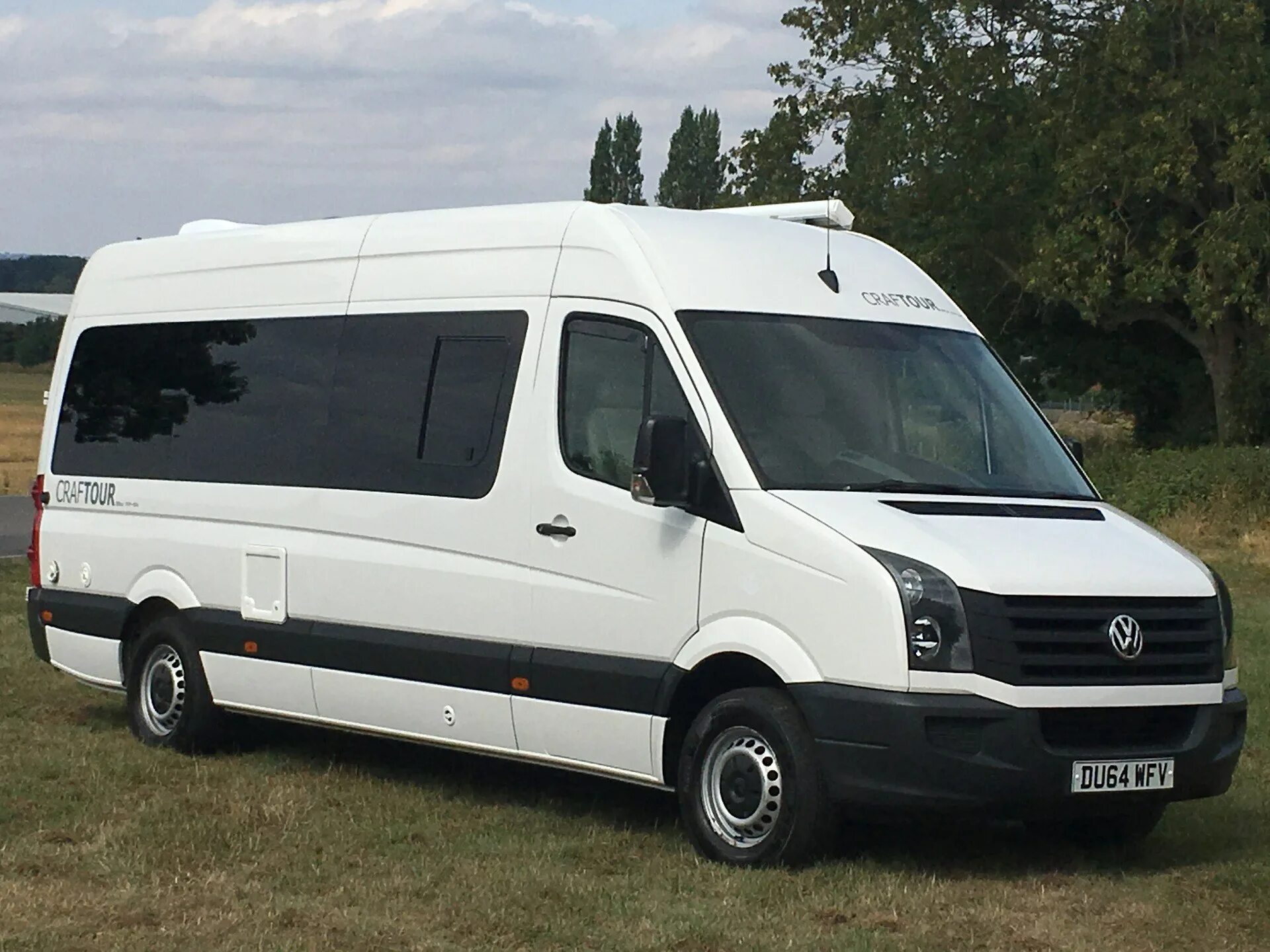 Volkswagen пассажирский. Volkswagen Crafter пассажирский. Фольксваген Крафтер 2014. Mercedes Sprinter or VW Crafter (5-10 Pax). Фольксваген крафт пассажирский.