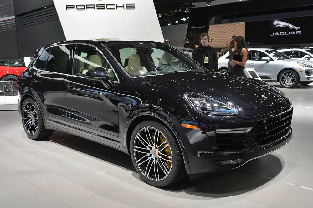 Порше кайен стоимость. Порше Кайен 2015. Porsche Cayenne Turbo s 2015. Порше Кайен s 2015. Porsche Cayenne Turbo s.