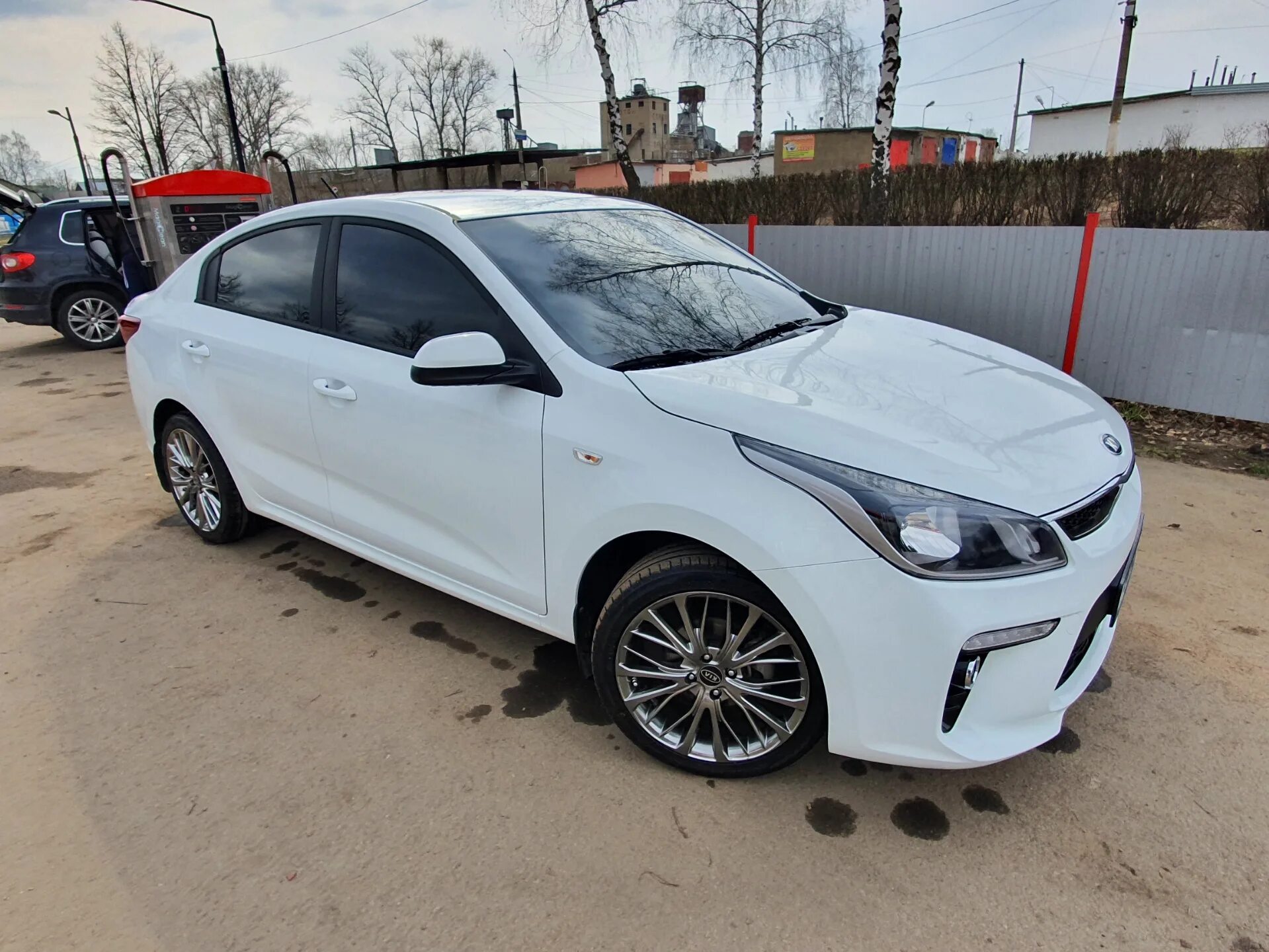 Камрики r17. Kia Rio 4 r17. Kia Rio Камрики r17. Kia Rio 2022 r17. Камрики r17 на Киа Рио 4.