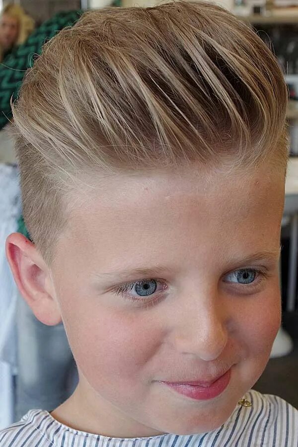 волосы назад мальчики. волосы назад мальчики. стрижка undercut для мальчика. волосы назад мальчики. прически на лето мужские.