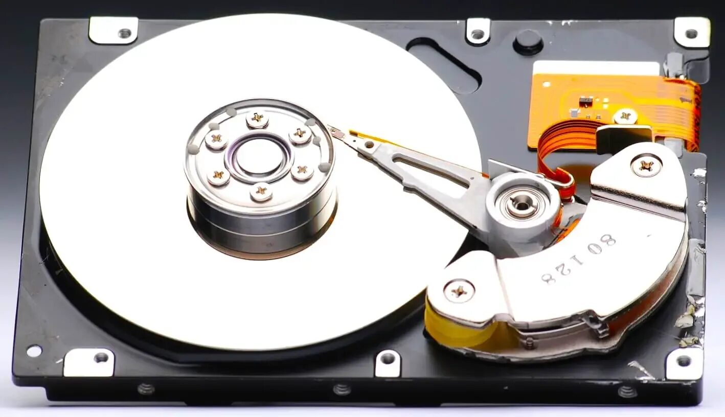 Жесткий диск внутренний какой лучше. Жесткий магнитный диск винчестер. hdd (жесткий диск) hard disk drive. smr hdd. hdd370.