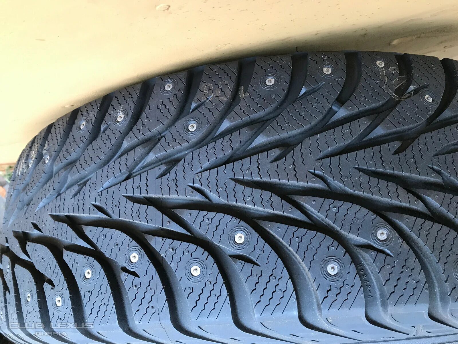 Formula ice 235 60 r18 107t. Formula ice 235 60 r18 107t