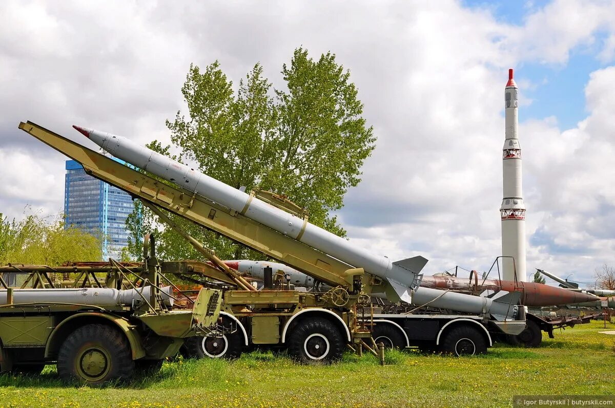 Российские ЗРК "Бук" защитят авиабазу Хафтара от турецких F-16