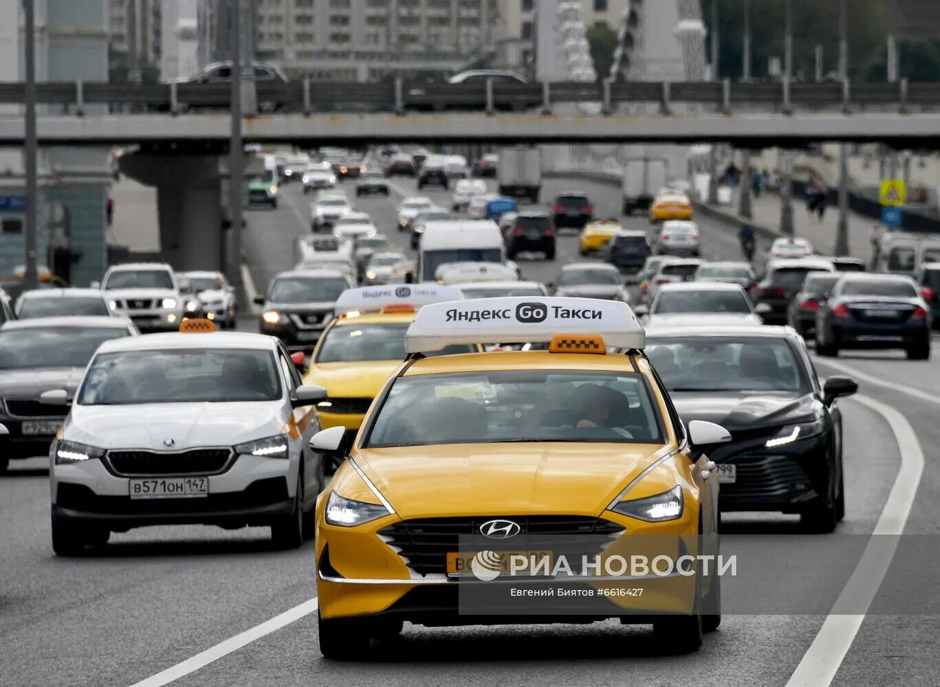 Автомобиль «такси». Автопарк такси. Таксист ситимобил. Московское такси. Базовые машины.