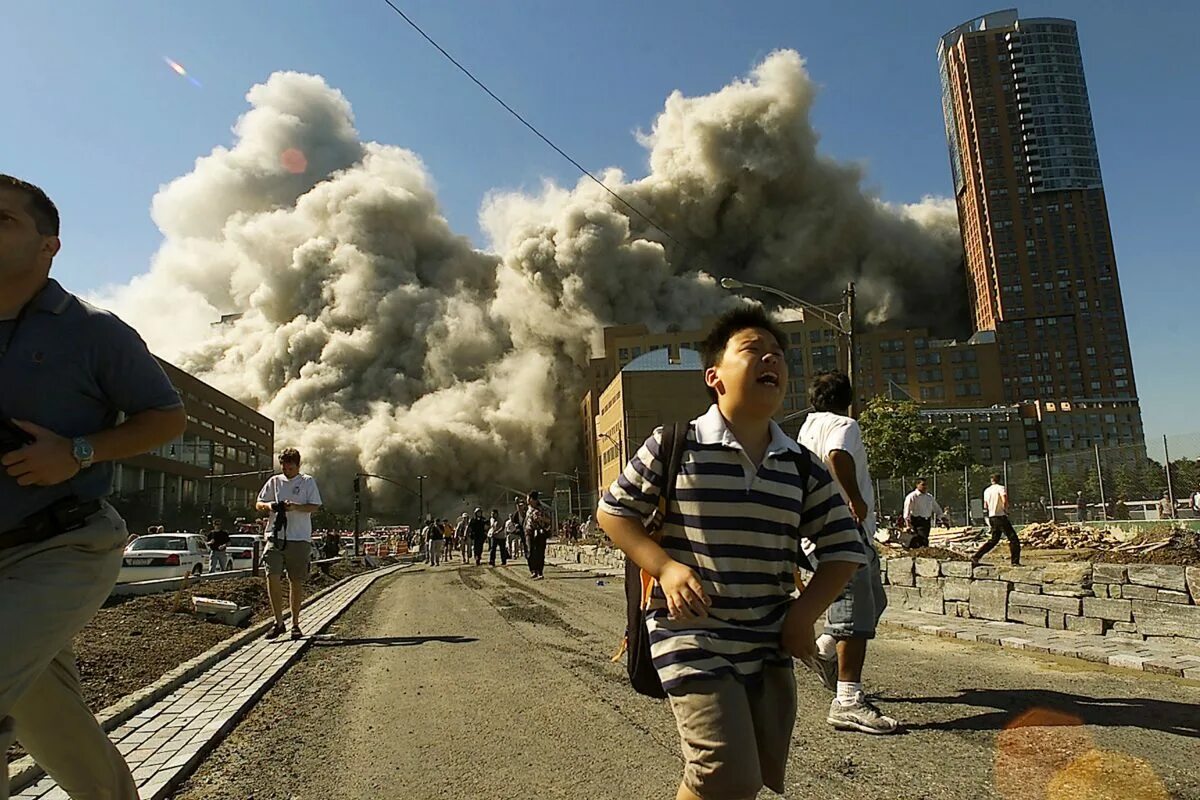 11 сентября 2011. 2001 год нью-йорк башни близнецы. теракт 11 сентября 2001 года башни близнецы.