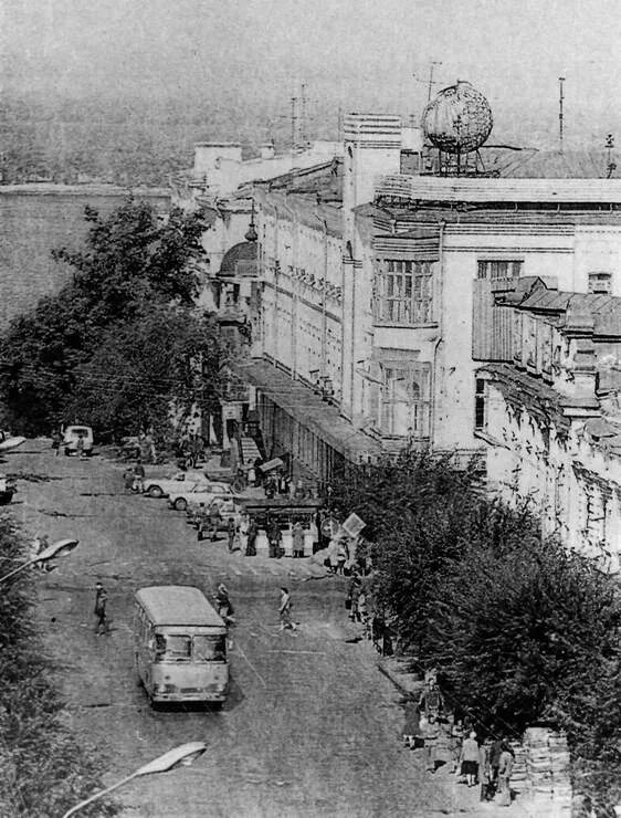 Ленинград улица Куйбышева. Самара Ленинградская улица 1970х. Куйбышев Ленинградская улица. Бичуров фотографии Куйбышева. Куйбышев ленинград