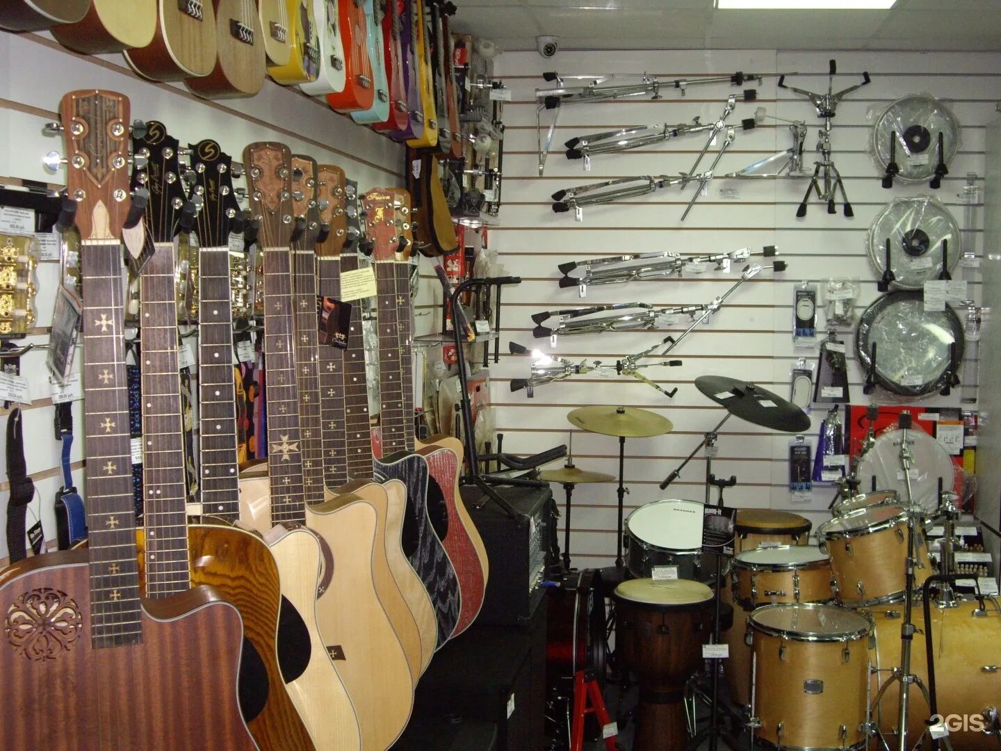 Музыкальные инструменты воронеж. Музей забытой музыки воронеж. Воронежский музей русских народных инструментов. Гитарный магазин воронеж. Музыкальные инструменты воронеж.