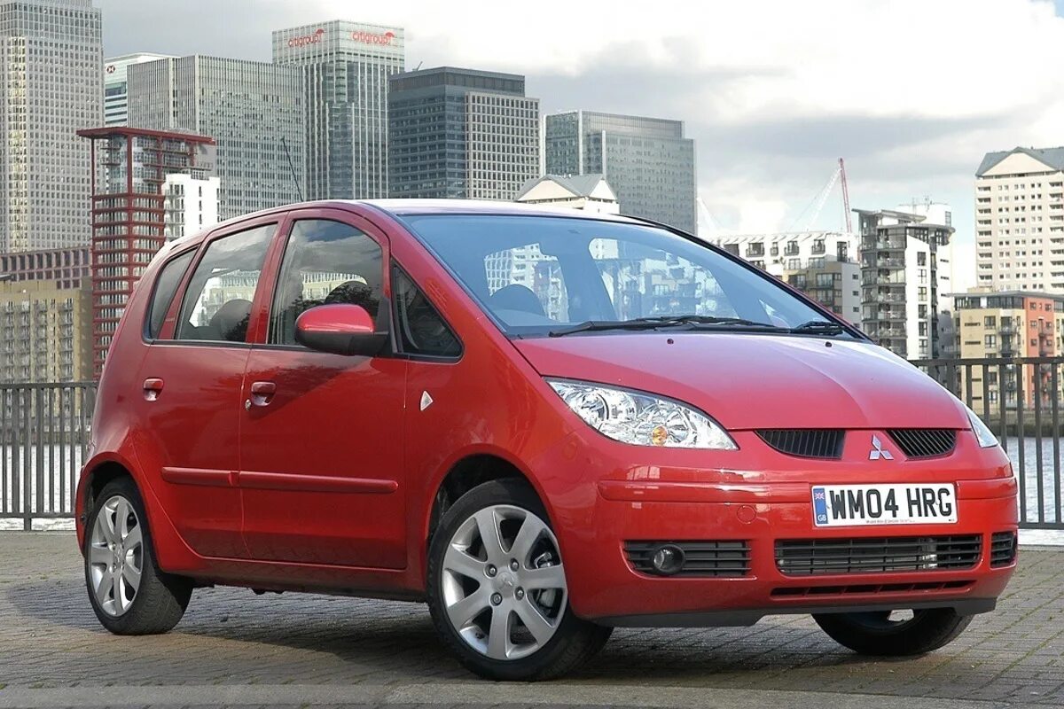 Масло mitsubishi colt. Митсубиси Кольт 6. Митсубиси Кольт 1.5. Мицубиси Кольт 1.3 2005. Мицубиси Кольт 2008.