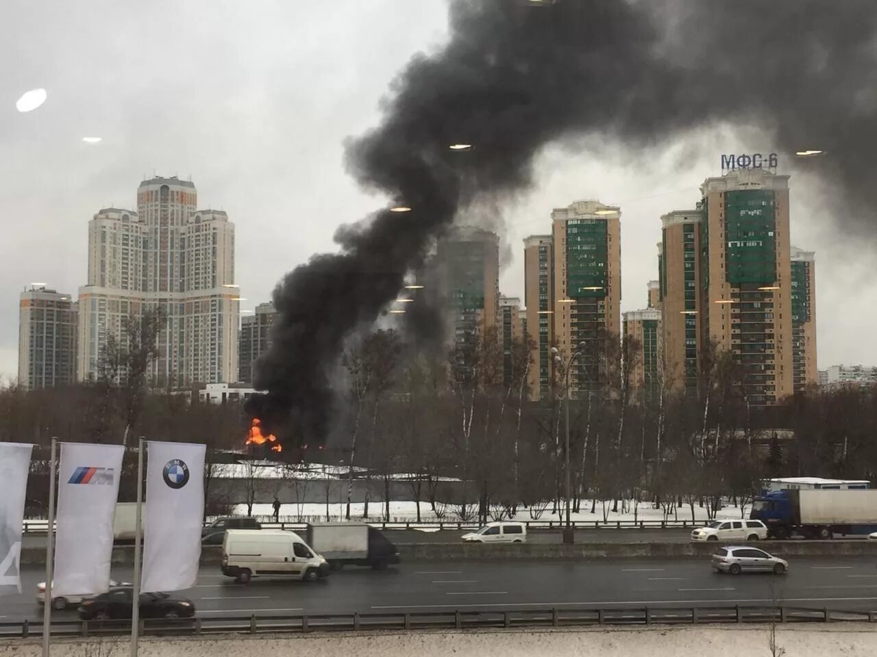 Пожар в Бирюлево Восточное сейчас. Пожар в Москве Бирюлево Восточное. Пожар в Бирюлево Восточное 11 09 2022. Пожар в Москве в Бирюлево Западное.