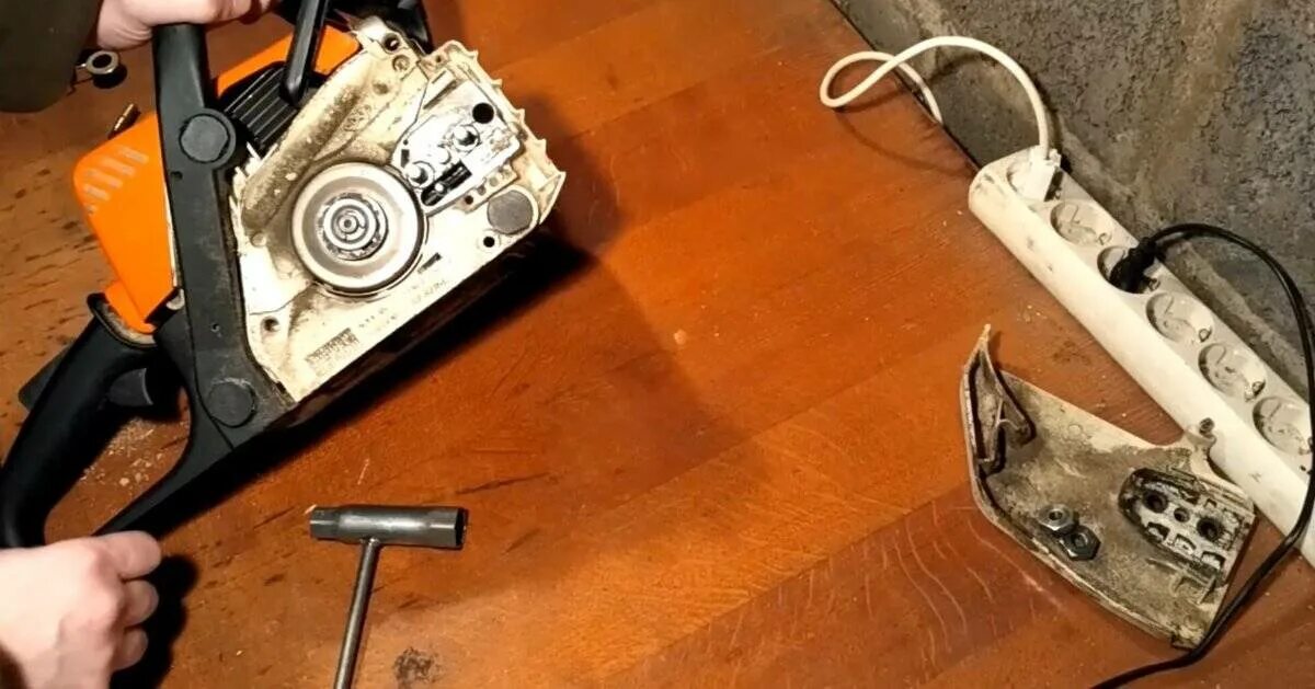 Stihl ms 180 масло. Масляный насос штиль 250. масляный насос штиль мс180. масляный насос пила штиль 180. stihl ms 180 масляный канал.