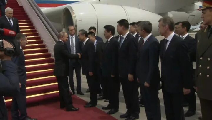 Прилетели в пекин. На чем прилетел оригинал. Фотожурналисты на олимпиаде в пекине 2022. Прилетели в пекин. Российские спортсмены в пекине.