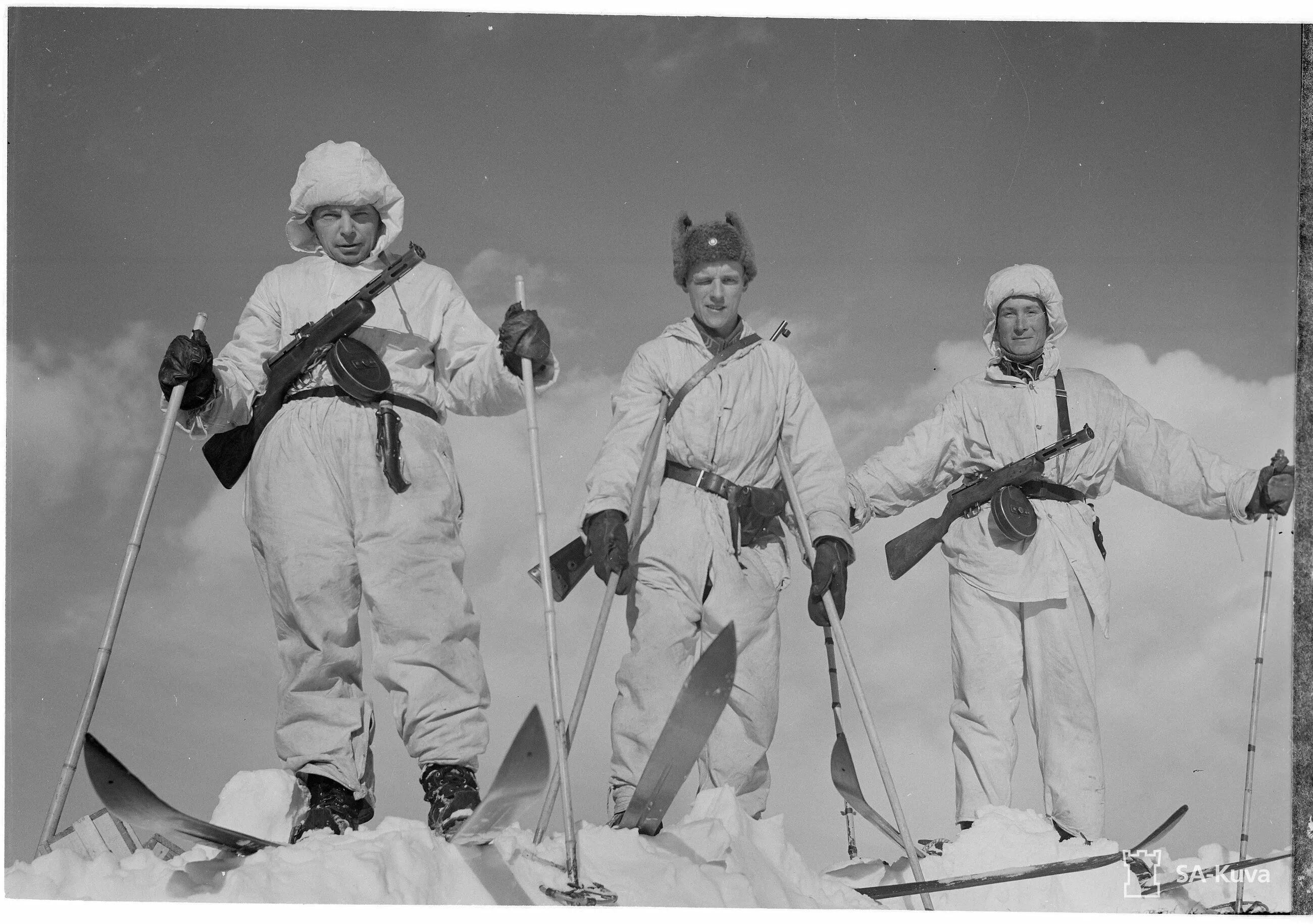 Финские лыжники 1939. Финские солдаты 1939 в белых маскхалатах. Отечественные лыжники