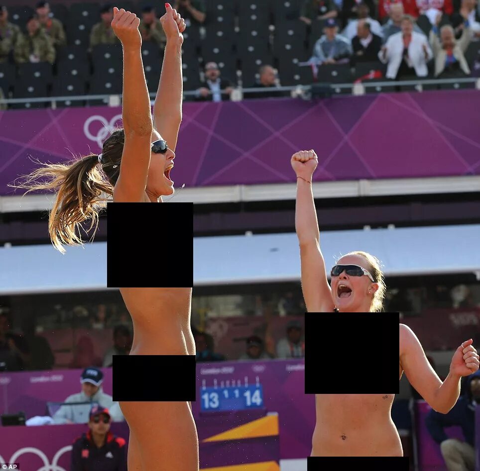 Женский пляжный волейбол. Женский волейбол цензура. Волейболистки цензура. Пляжный волейбол женский цензура.