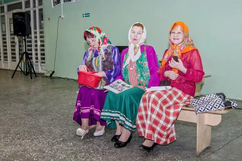 Эх, урал мой. Уральский государственный русский оркестр. Уральский народный хор слушать. Тюнгюлюнский народный хор. Рябинушка ансамбль тальменка.