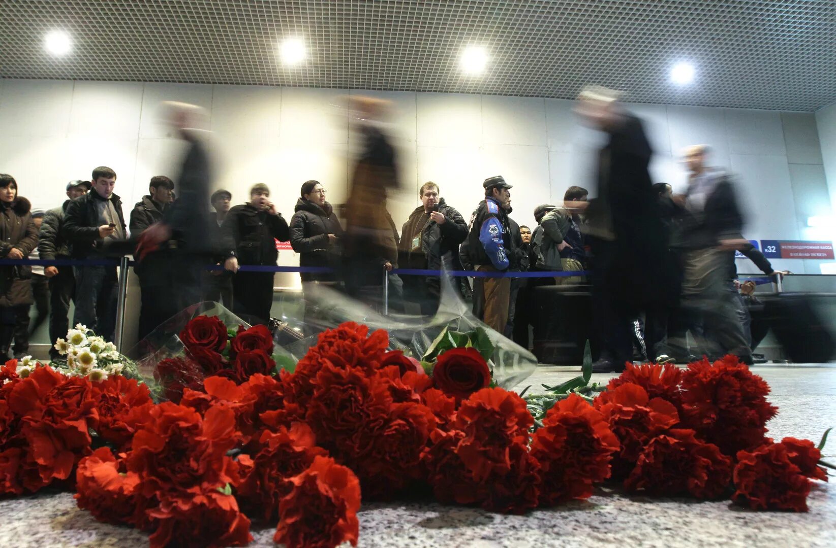 Фотографии террористов в москве. В январе 2011 года теракт в аэропорту «Домодедово». 2011 24 Января взрыв в аэропорту Домодедово. Аэропорт "Домодедово" 24 января 2011 года.