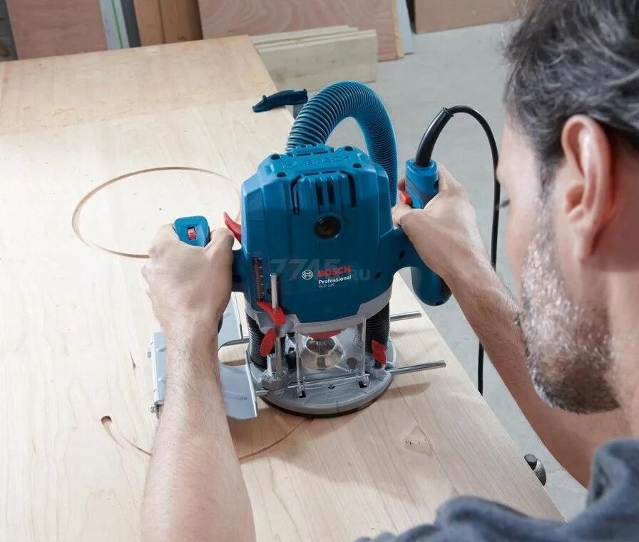 Фрезер бош 130. Фрезер bosch gof 130 06016b7000. фрезер bosch gof 130 professional. bosch gof 130, 1300 вт. фрезер bosch 0.601.6b7.000 gof 130.