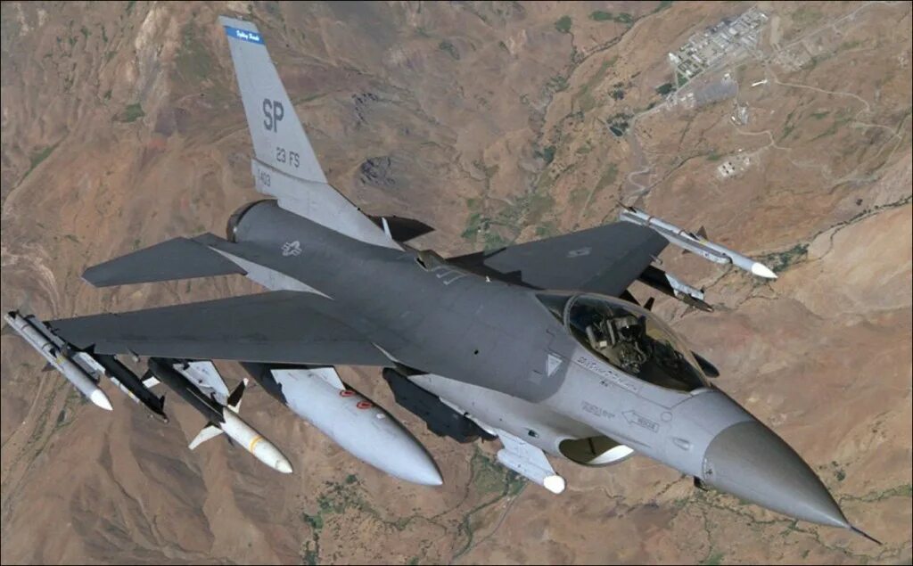 F15 вооружение схема. ттх ф16. самолет f 16 характеристики. F-16 схема окраски. американский истребитель ф 16.