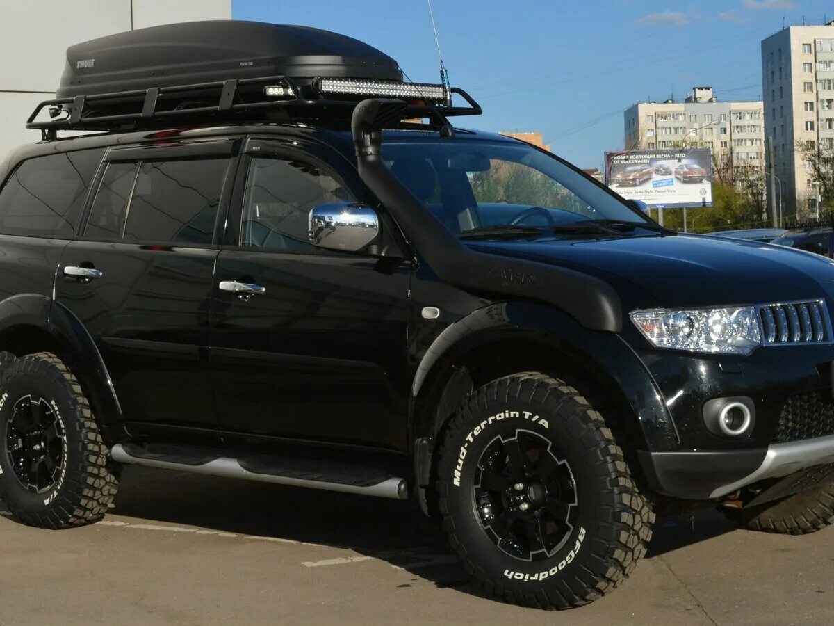 Pajero sport тюнинг. Mitsubishi Pajero Sport Tuning. Pajero Sport 2. Митсубиси Паджеро экспедиционник. Pajero Sport экспедиционник.