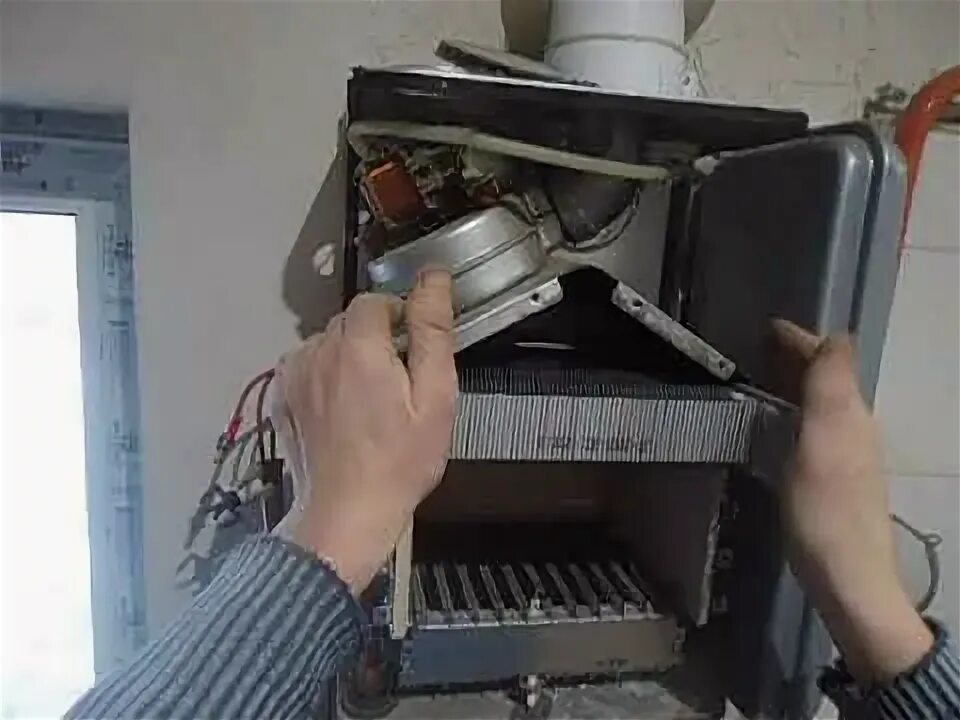 Как снять вентилятор газового котла Ремонт газовых котлов AEG GBT 124, GBA 124.