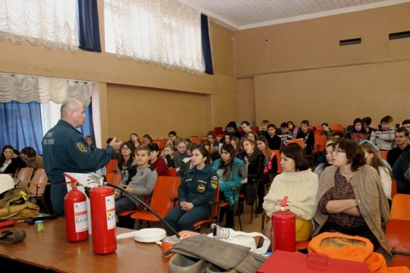 Экономико технологический колледж чебоксары. ЧЭТК МЧС. Чебоксарский экономико-Технологический колледж. Урок БЖД.