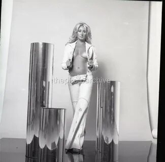 Linda gaye scott nude ✔ Tappokone (1973) - Dick Van Patten as Banker - IMDb...