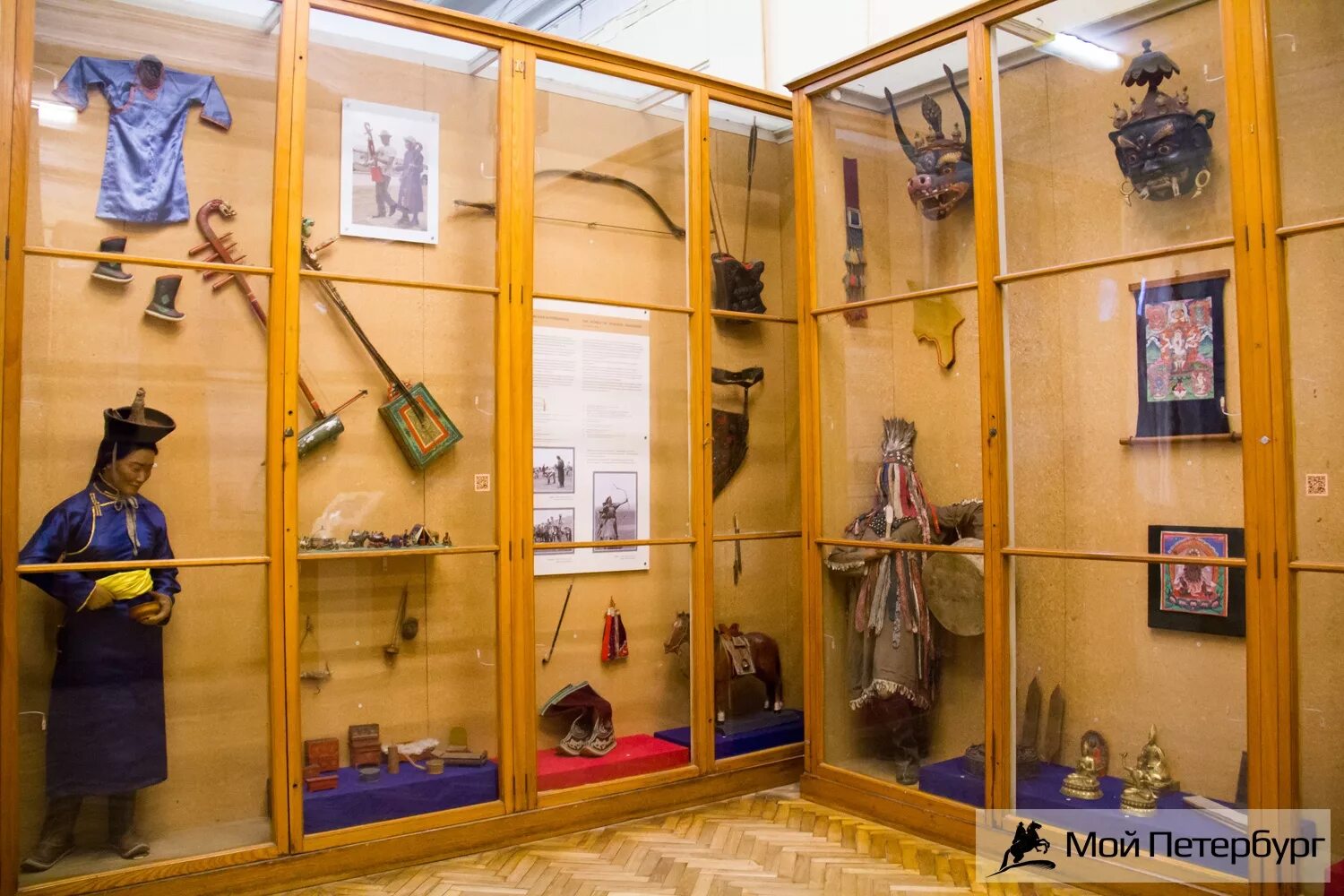 Музей петра 1 в санкт-петербурге. Кунсткамера питер экспозиция. Кунсткамера этнографический музей. Кунсткамера санкт-петербург этнографический музей. Музей петра 1 кунсткамера.