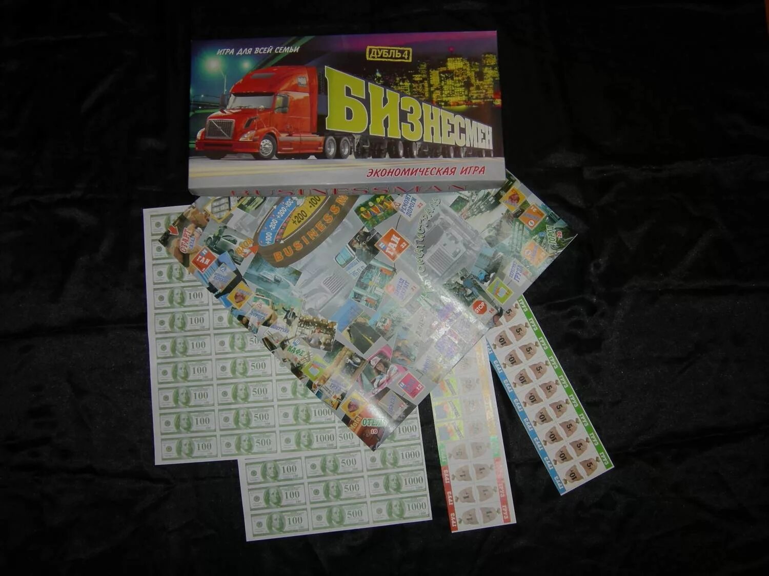 дубль люкс. дубль люкс. дубль люкс. дубль люкс. хлопушка для фильма руке.