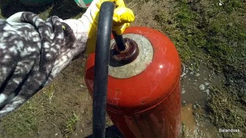 Выпускаем газ из баллона