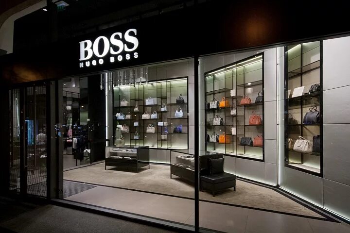 Магазин хуго босс. 1 Бутик Хьюго босс. Hugo Boss магазин. Хьюго босс магазины. Фирма Хуго босс одежда.