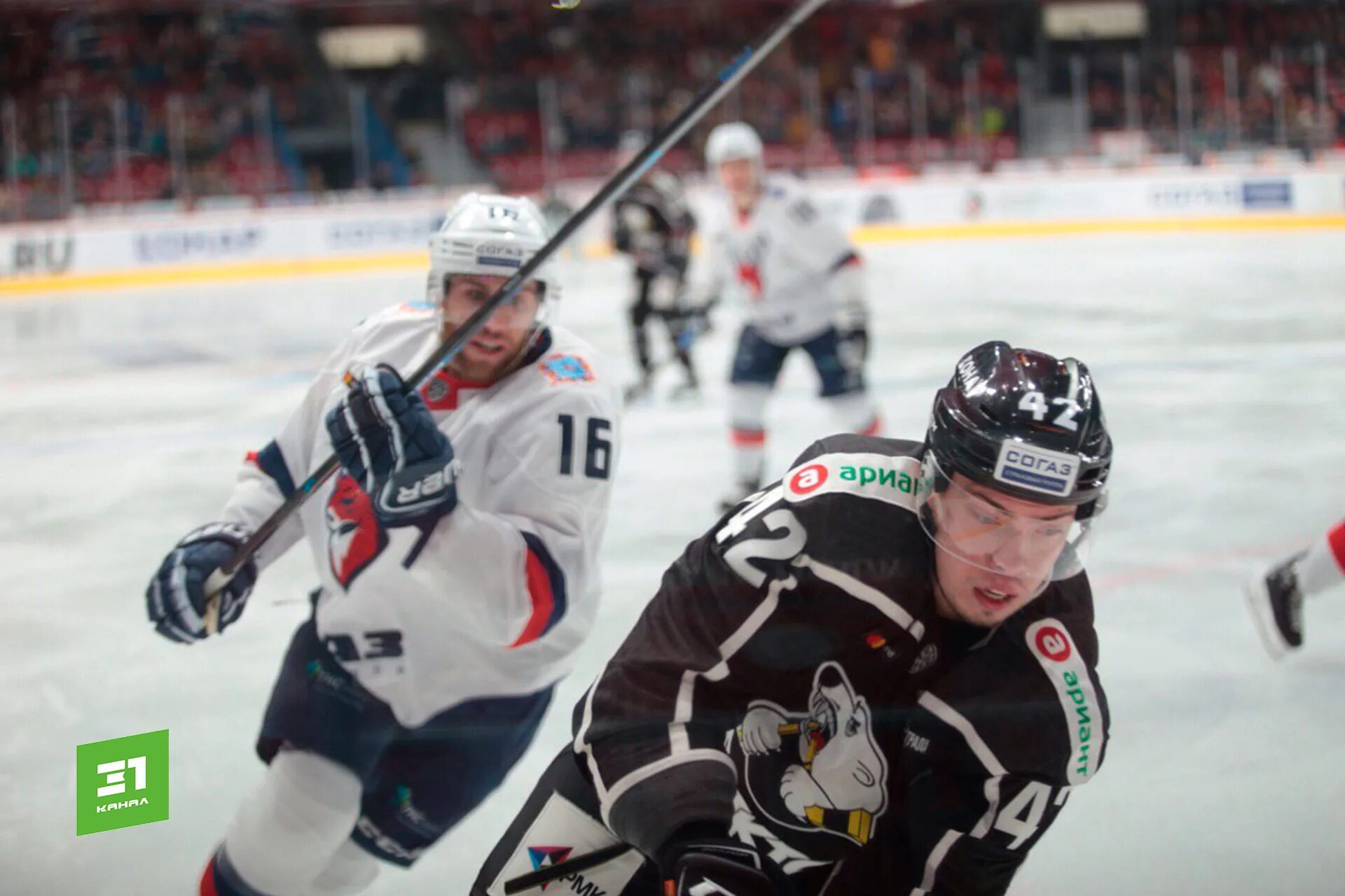 Jcb fastrac 4220. Джон дир 2. Следующий трактор. Трактор в поле. Трактор дт.