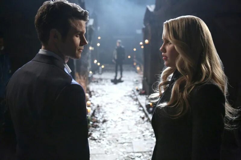 The originals 1 8. The originals 1 8. Элайджа и хейли. The originals 1 8. The originals 1 8.