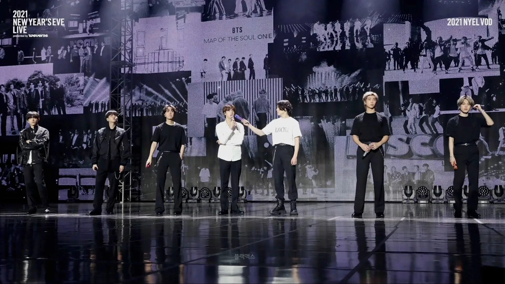 Симфонический оркестр бтс. Бтс концерт 2025. bts live concert 2025. бтс фото с концерта 2025. bts новогодний концерт 2025.