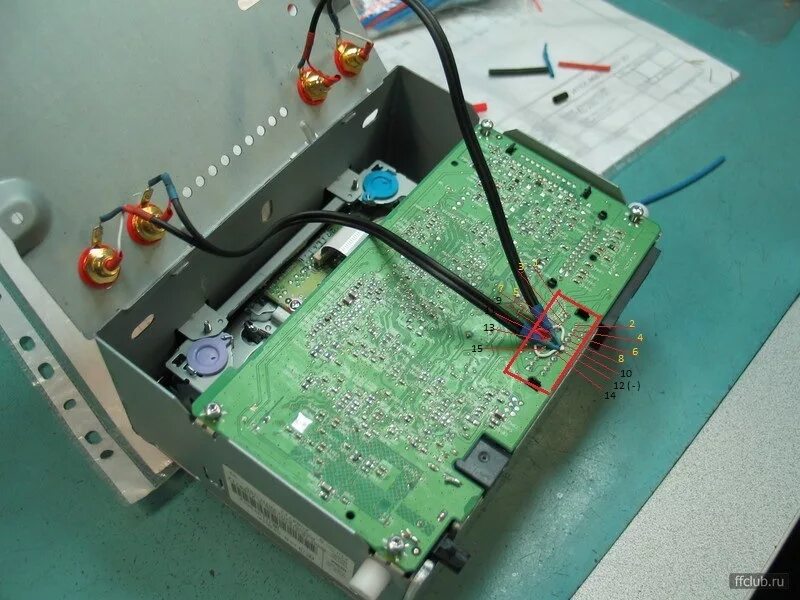 3 линейных выхода. Rca cd30 mp3. Alpine cde 131r разъем. 3 линейных выхода. Форд фокус 2 штатная магнитола линейные выходы.