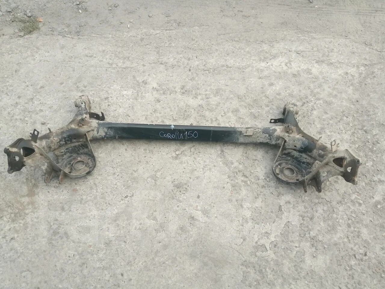 Задняя балка toyota auris. Тойота аурис балка. Задняя балка на тойота королла 150 кузов. Тойота аурис балка. Балка королла 150.