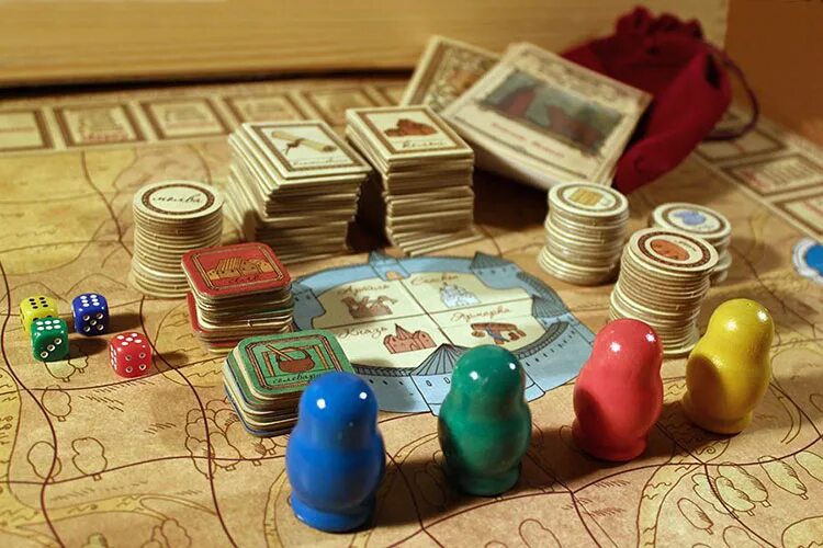 Подарок игр будущего. Исторические настольные игры. настольная игра в подарок. настолки в подарок. игра про монастырь.