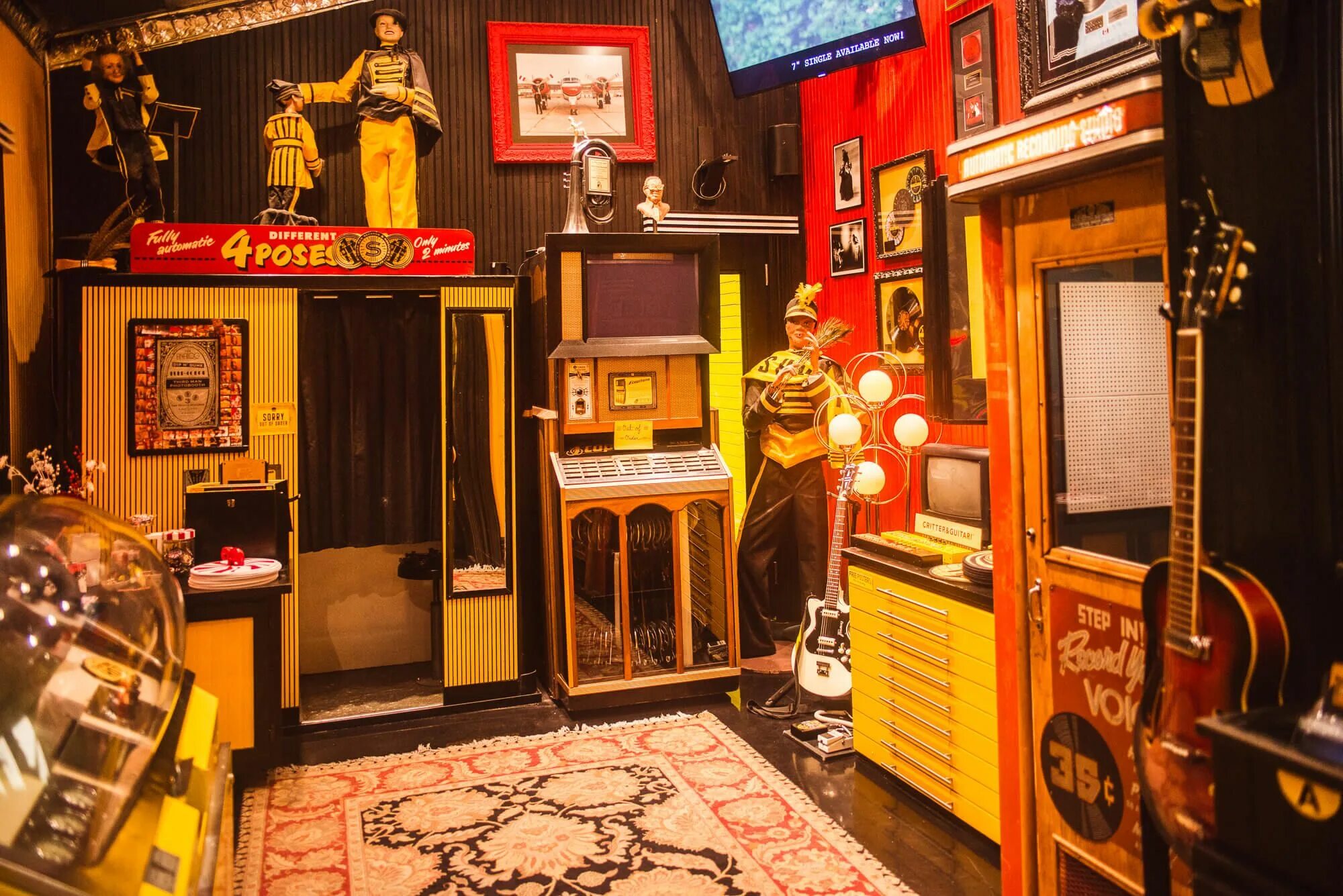 Man records. Студия нэшвилл. third man records. blackfin nashville. record booth.