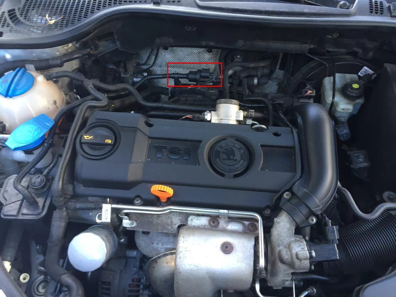 Замена датчика детонации - Skoda Fabia Sedan, 1,4 л, 2001 года своими руками DRI