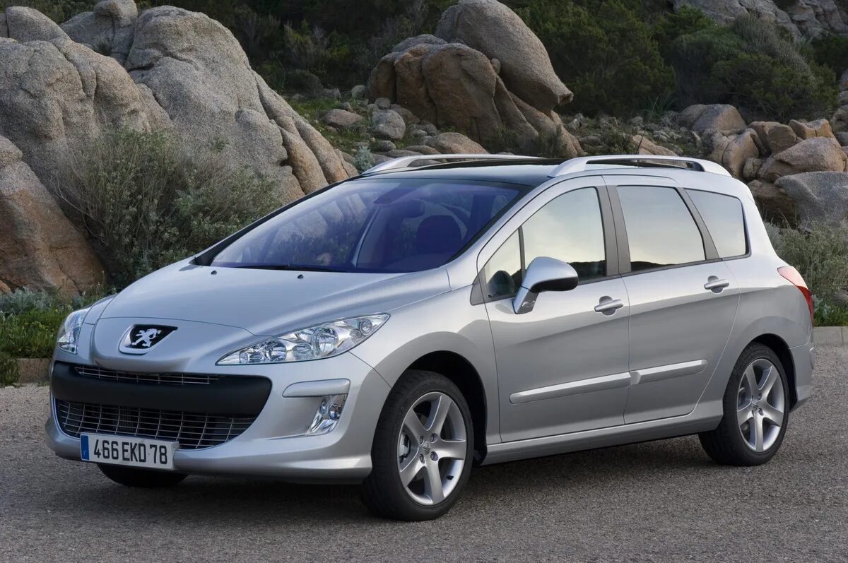 Авто пежо дизель. Peugeot 308 sw. пежо 308 sw универсал. пежо 308 св. peugeot 308 sw 2011.