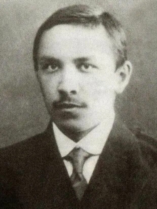 1895 родившиеся. Родившийся в 1895 году. Родители сергея александровича есенина. Родившийся в 1895 году. Гульельмо габетто.