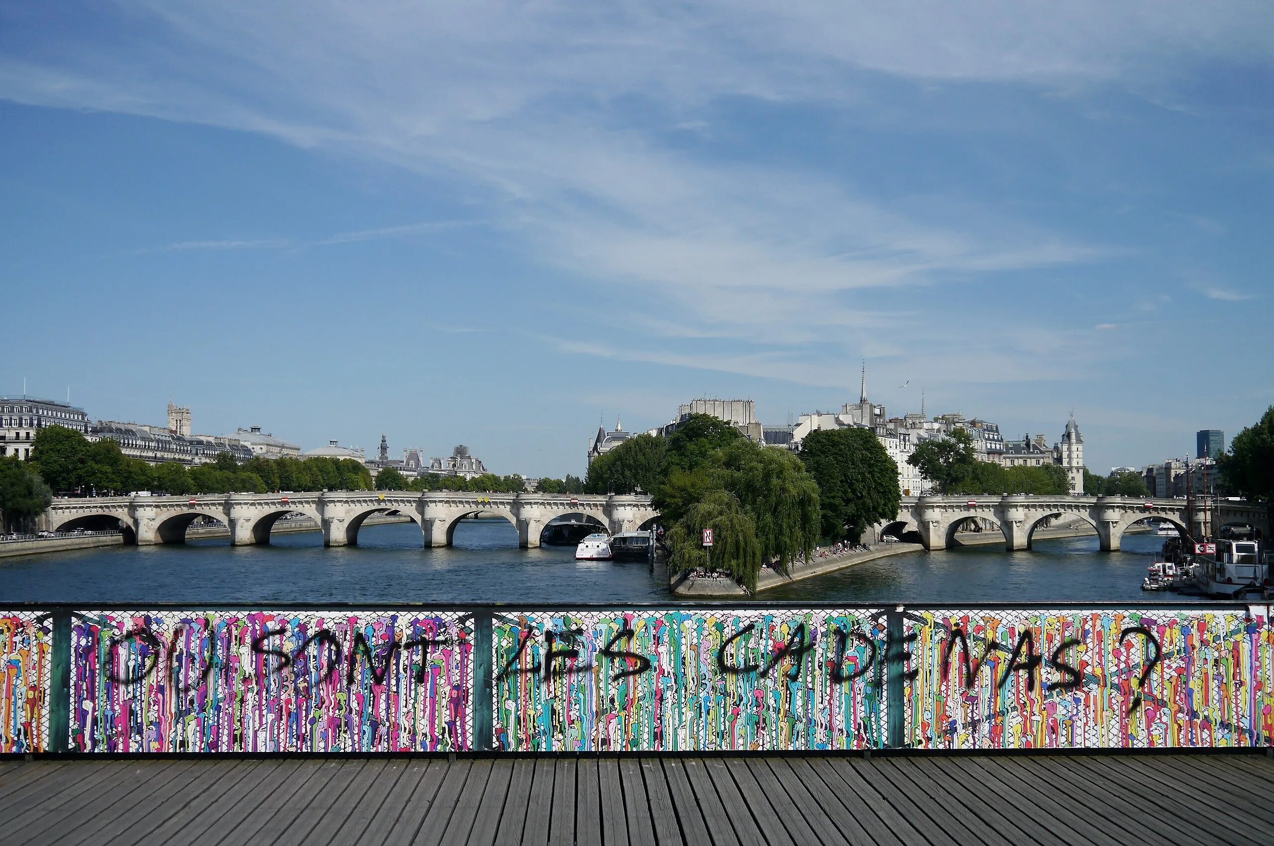 L’école supérieure d’art et de design des pyrénées вуз. Фото парижа с pont des arts. Саинт андре. Place saint andré фото. Des arts.