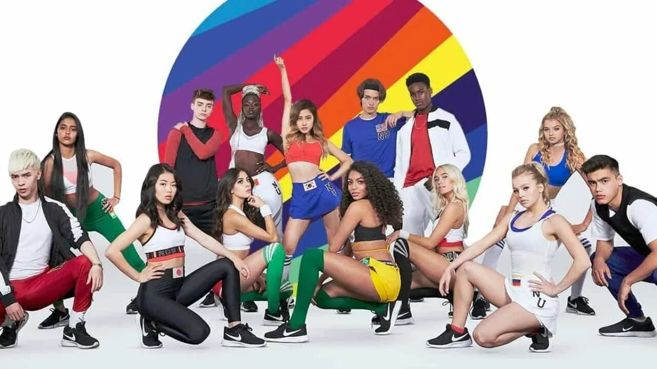 Live united colors. Группа Now United. НАУ Юнайтед участники. Концерт Now United. Now United участники 2023.