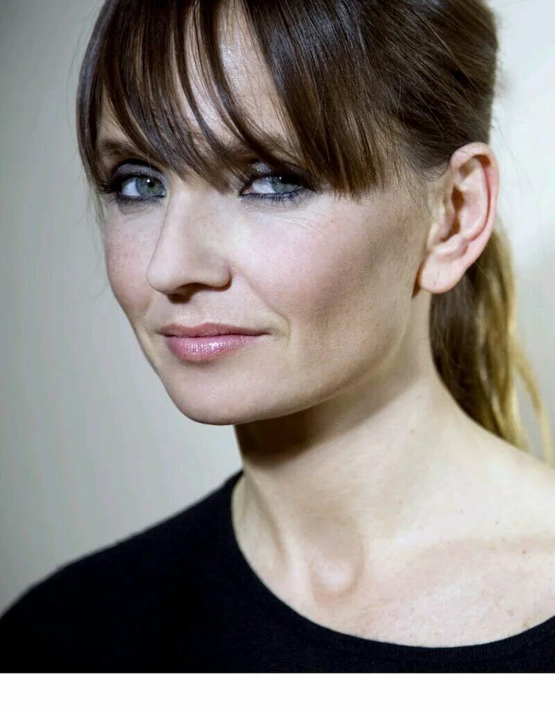 Аксель лафон рост. Аксель лафон. Аксель лафон фото. Axelle laffont в молодости. Аксель лафон актриса.