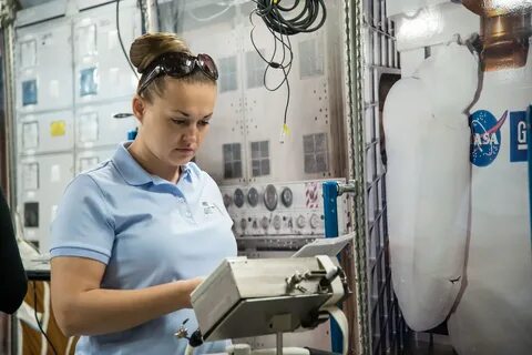 Космонавта елены серовой