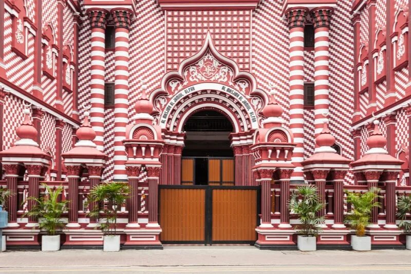 Мечеть Джами уль Альфар. Красная мечеть Коломбо. Red Mosque Шри Ланка. Мечеть Джами уль Альфар Коломбо на карте.