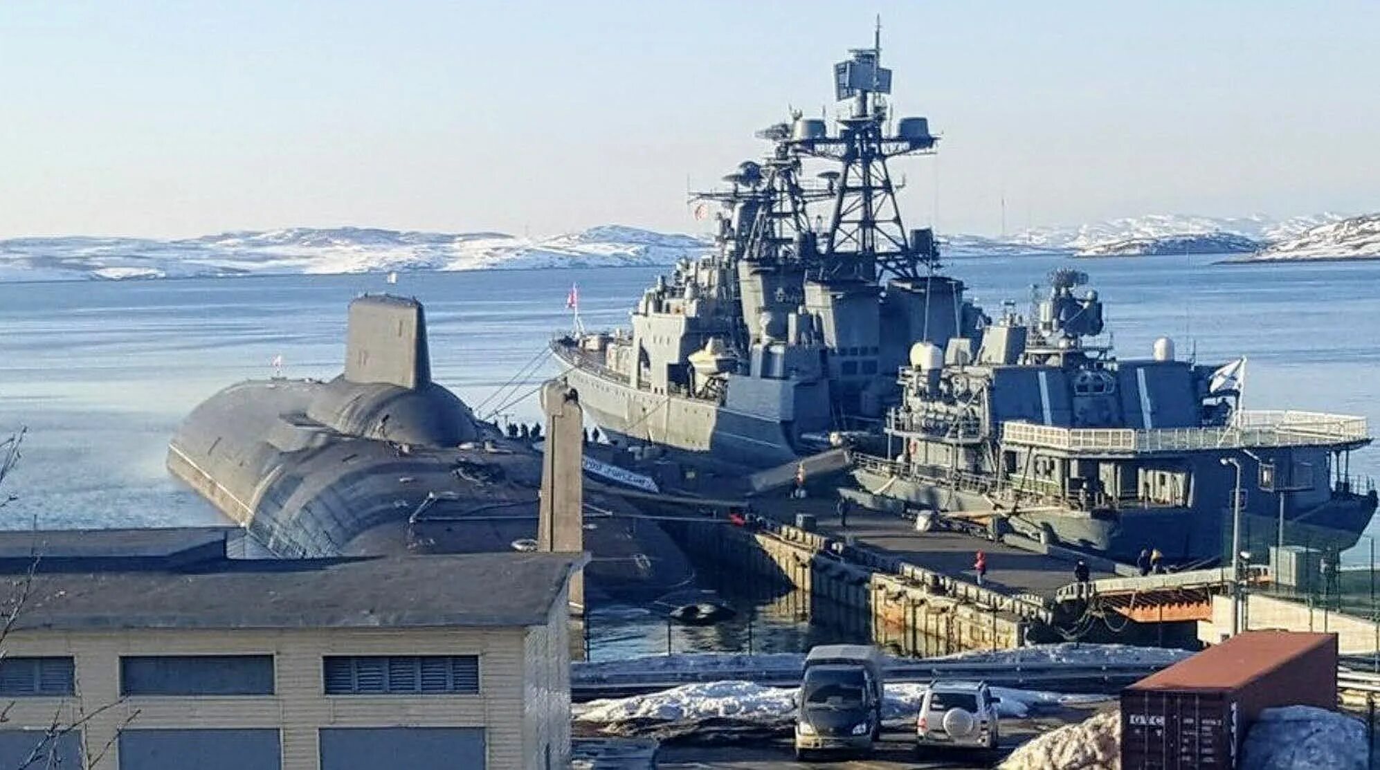 Главная база морского флота россии. Североморск база Северного флота. Североморск столица Северного флота. Подводная лодка 941 акула. Адмиралы ВМФ Северного флота.