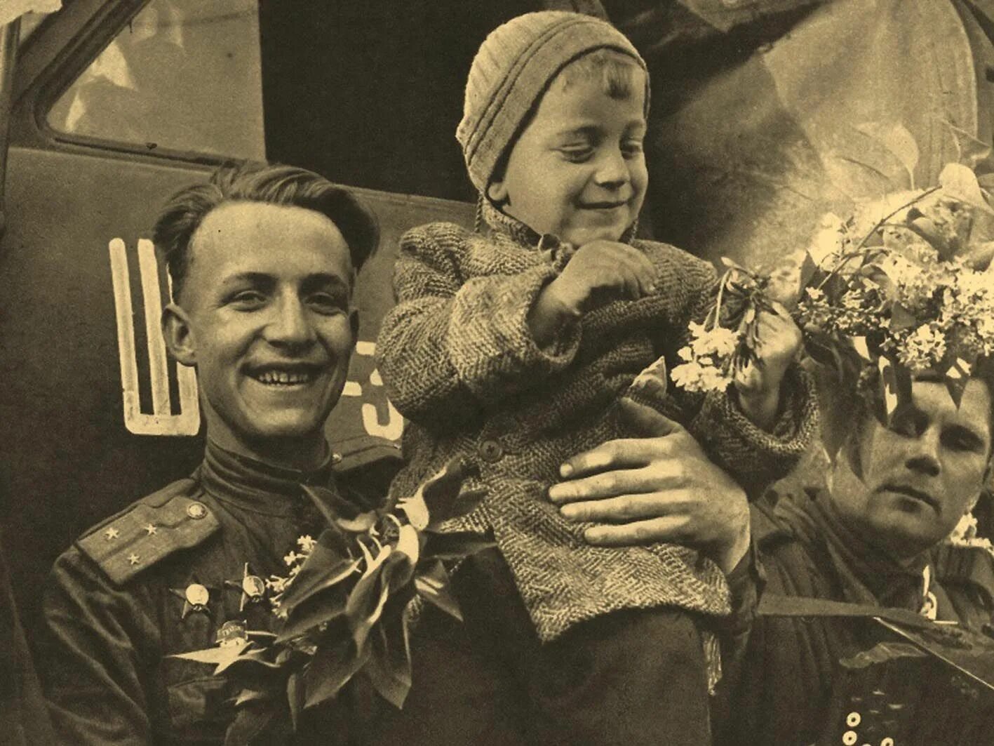 Фото победы великой отечественной войны 1945. Кадры Победы 1945. 1945 Победа в Великой Отечественной войне. Солдаты Победы 1945. Радость Победы в войне.